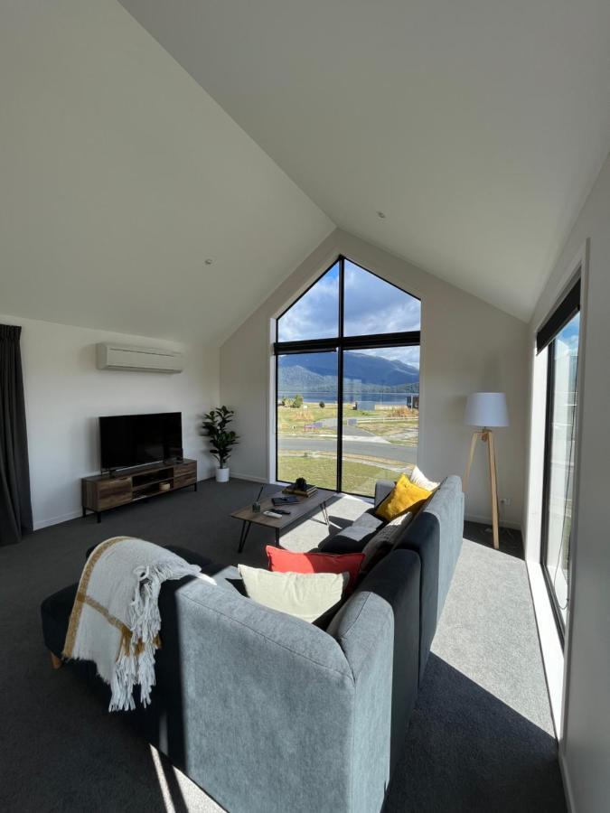 The Little Lake House Te Anau Exterior photo
